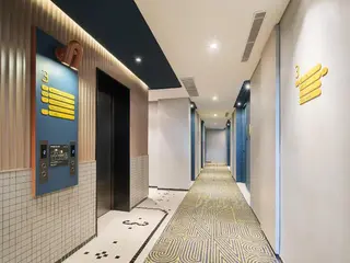 Holiday Inn Express Bandung Braga 2