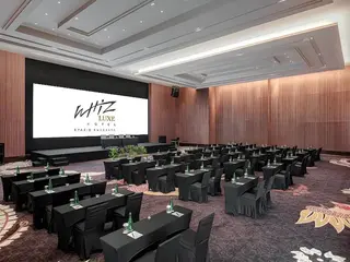 Whiz Luxe Hotel Spazio Surabaya 5