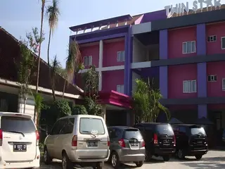 Twin Star 4