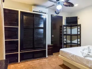 Moonshine Hotel 5