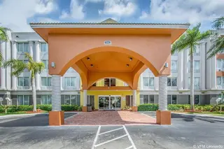 MainStay Suites 3
