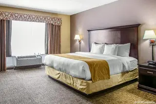 MainStay Suites 5