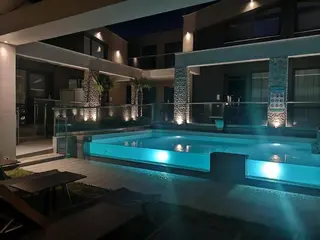 Amalia Deluxe Villas 2