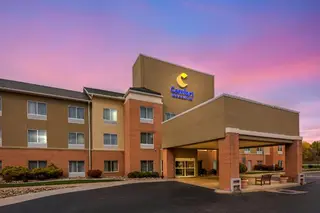 Comfort Inn & Suites Akron South 2