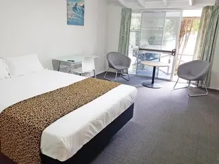 Airport Palms Hotel 4