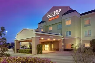 Fairfield Inn & Suites Marshall 4