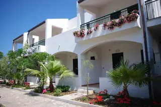 Baia degli Aranci Village&Apartments 2