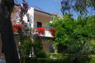Baia degli Aranci Village&Apartments 3