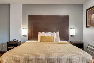 Howard Johnson by Wyndham Branson Theatre District 3