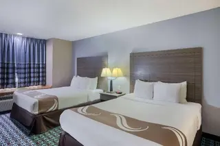 Sonesta Essential Hotel & Suites Blue Springs 3