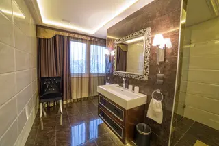 Hotel Delibab 5
