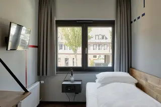 Underdog Hotel 3