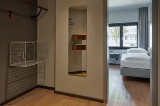 Underdog Hotel 4