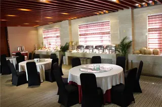 Days Inn Frontier Qingdao Airport 3