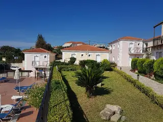 Big Village 4