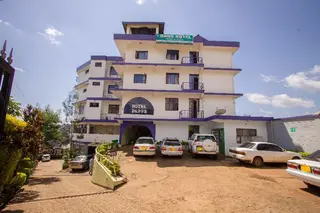 Dan's Hotel 3
