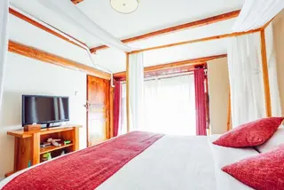 Cabin 7 Inn 3