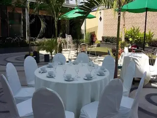 Puri Indah Hotel & Convention 4