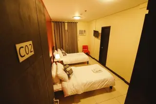 Hometown Hotel Makati - Edsa 4
