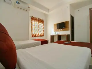 Oyo 4357 The Mangrove Wood Residency 2