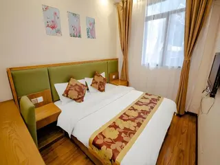 Chengdu Holly Hostel 4