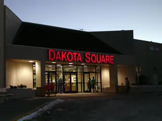 La Quinta Inn & Suites by Wyndham Minot 3