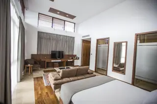 Carissa Hotel 2