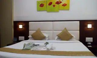 Crimson Park Shripriya Hotel 5