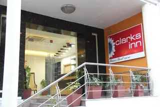 Clarks Inn Mathura 4