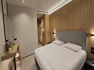 Lion Gate Hotel 4