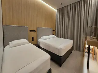 Lion Gate Hotel 5