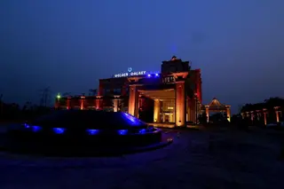 Golden Galaxy Hotels & Resorts 3