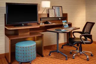 Fairfield Inn & Suites by Marriott San Francisco A 5
