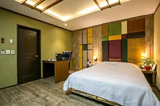 Fiore Tourist Hotel 4