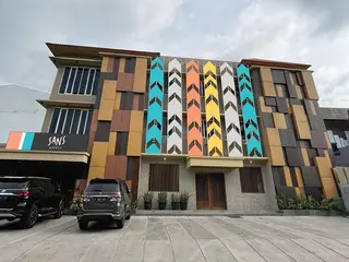 Sans Hotel Budaya Cirebon 5