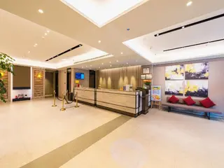 Home Inn Plus (Dalian Development Zone Jinma Road  3