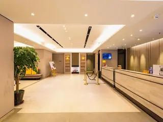 Home Inn Plus (Dalian Development Zone Jinma Road  4