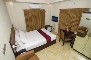 Pacific Lake View Hotel 2