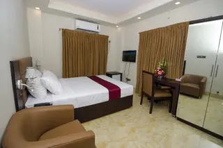 Pacific Lake View Hotel 3
