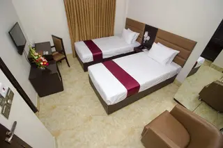 Pacific Lake View Hotel 5