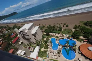 Luxury Oceanfront Penthouse at Crocs 2