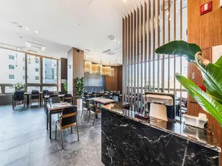 The Mains Hotel 2