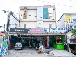Formerly RedDoorz @ MERR Rungkut Jl. Gunung Anyar 4