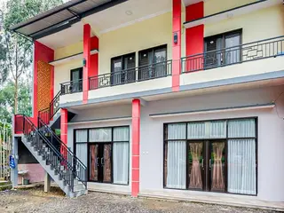 Formerly RedDoorz @ Gerbang Dieng Plateau Area 2