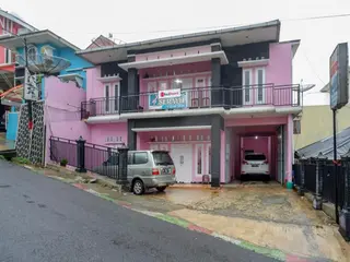 Formerly RedDoorz Syariah near Telaga Warna Dieng 4