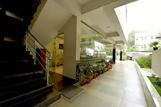 sri maharaja inn 3