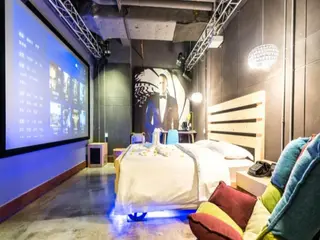Fansi Movie Hotel Zhongda Branch 5