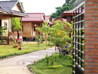 The Hidden Oasis Bungalows 2