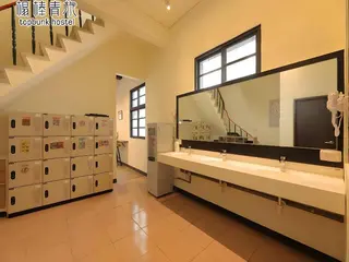 Topbunk Hostel 2
