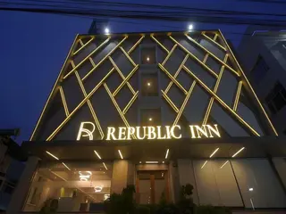 Republic Inn 4